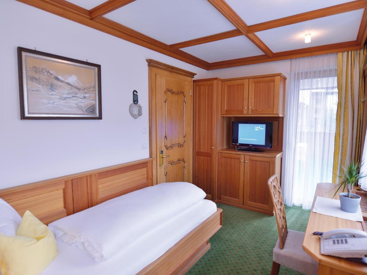 Pension Cafe Fritz Lech am Arlberg Εξωτερικό φωτογραφία