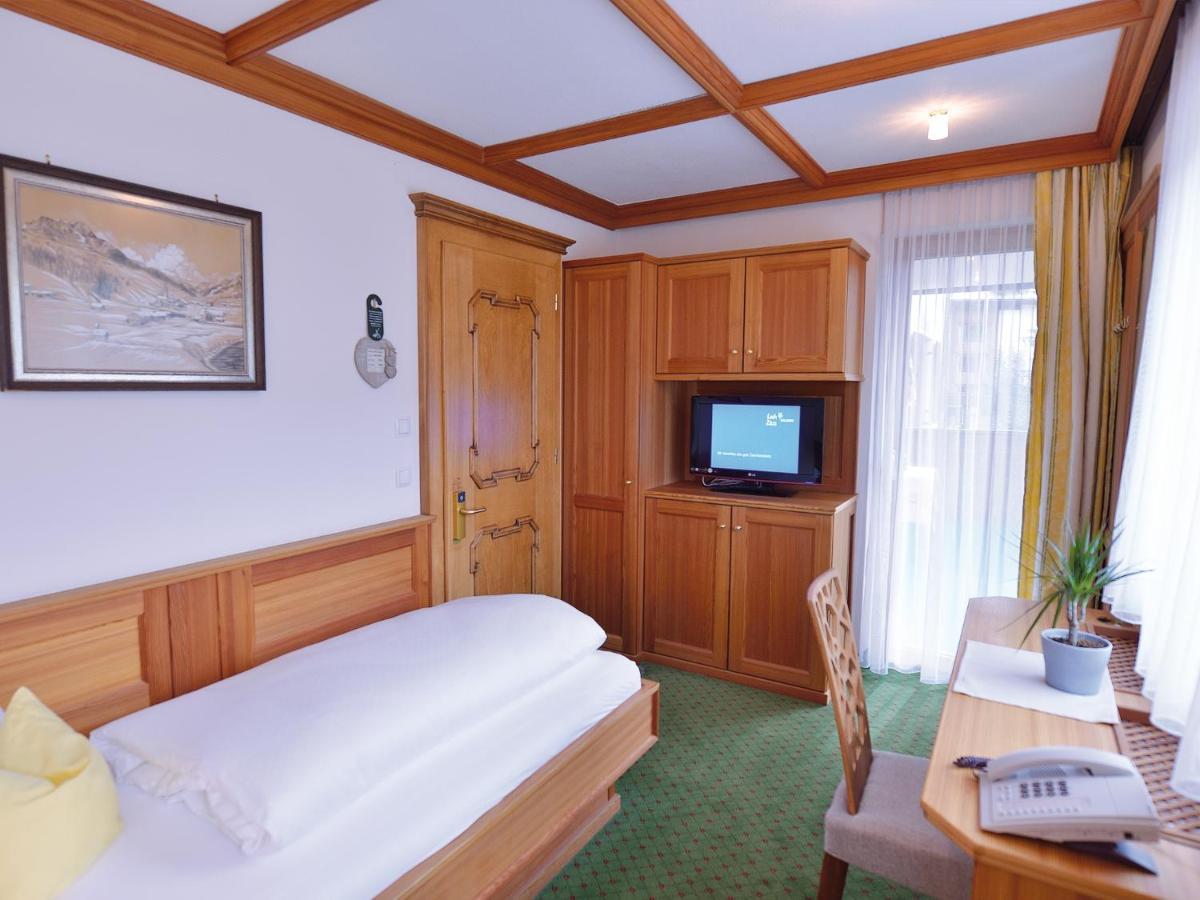 Pension Cafe Fritz Lech am Arlberg Εξωτερικό φωτογραφία